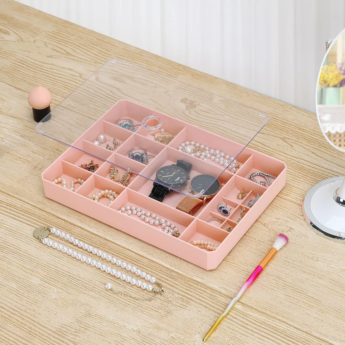 LETURE Clear Earring Organizer in Pink, view 5