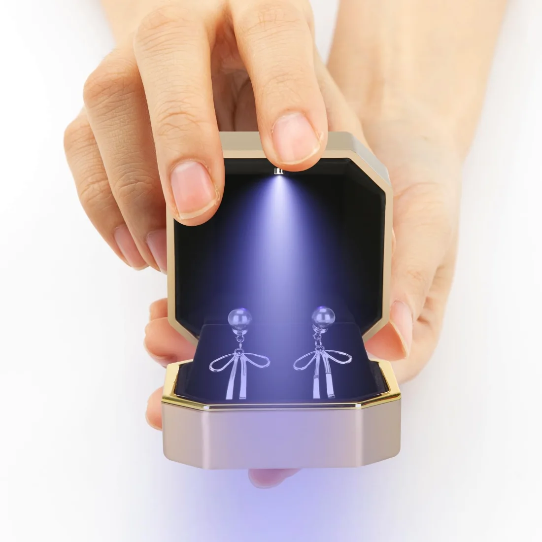 LETURE Luxury LED Earring Box in Gold, view 2