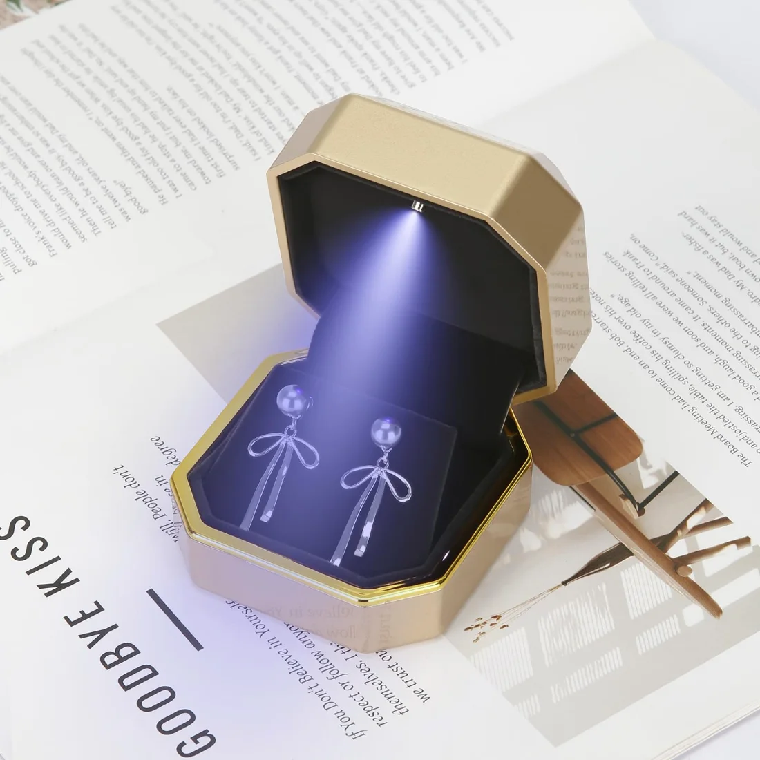 LETURE Luxury LED Earring Box in Gold, view 5