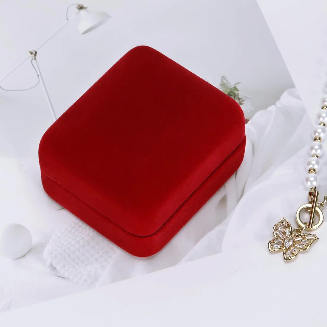 LETURE Metal LED Ring Box in Red, view 4