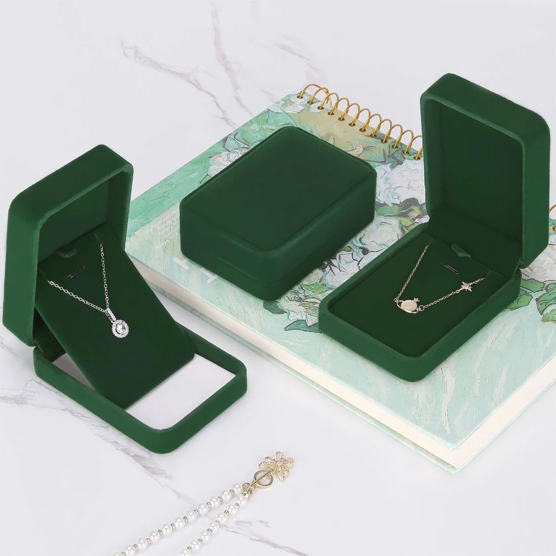 LETURE Velvet Pendant Boxes, Set of 3 in Green, view 4
