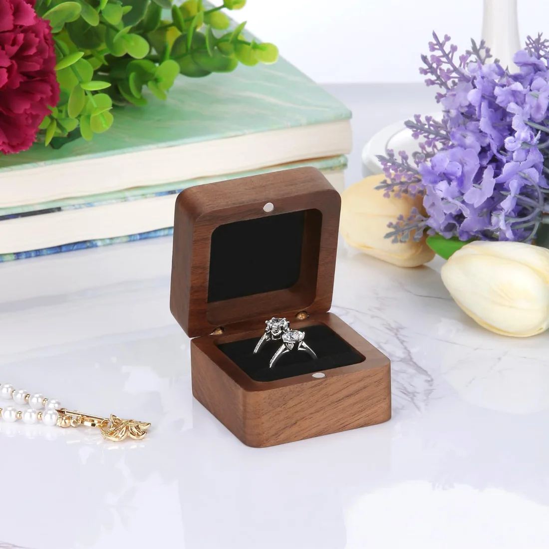 LETURE Wooden Ring Box in Black lining, 2 slots, view 4