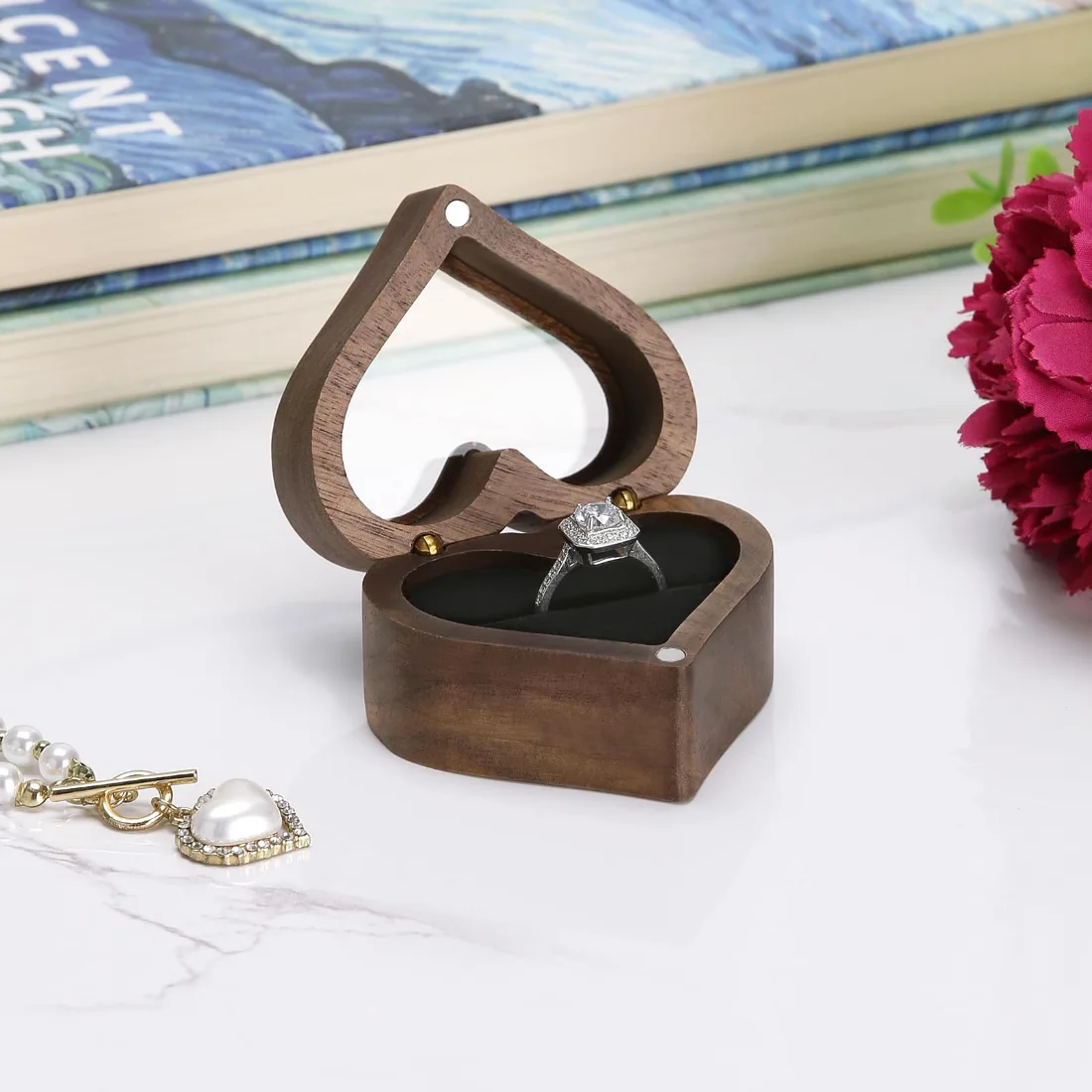 LETURE Wooden Ring Display Box with Clear Lid in Black lining, 1 slot, view 3