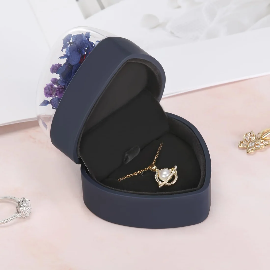 LETURE Heart Pendant Box with Flower in Blue, view 3