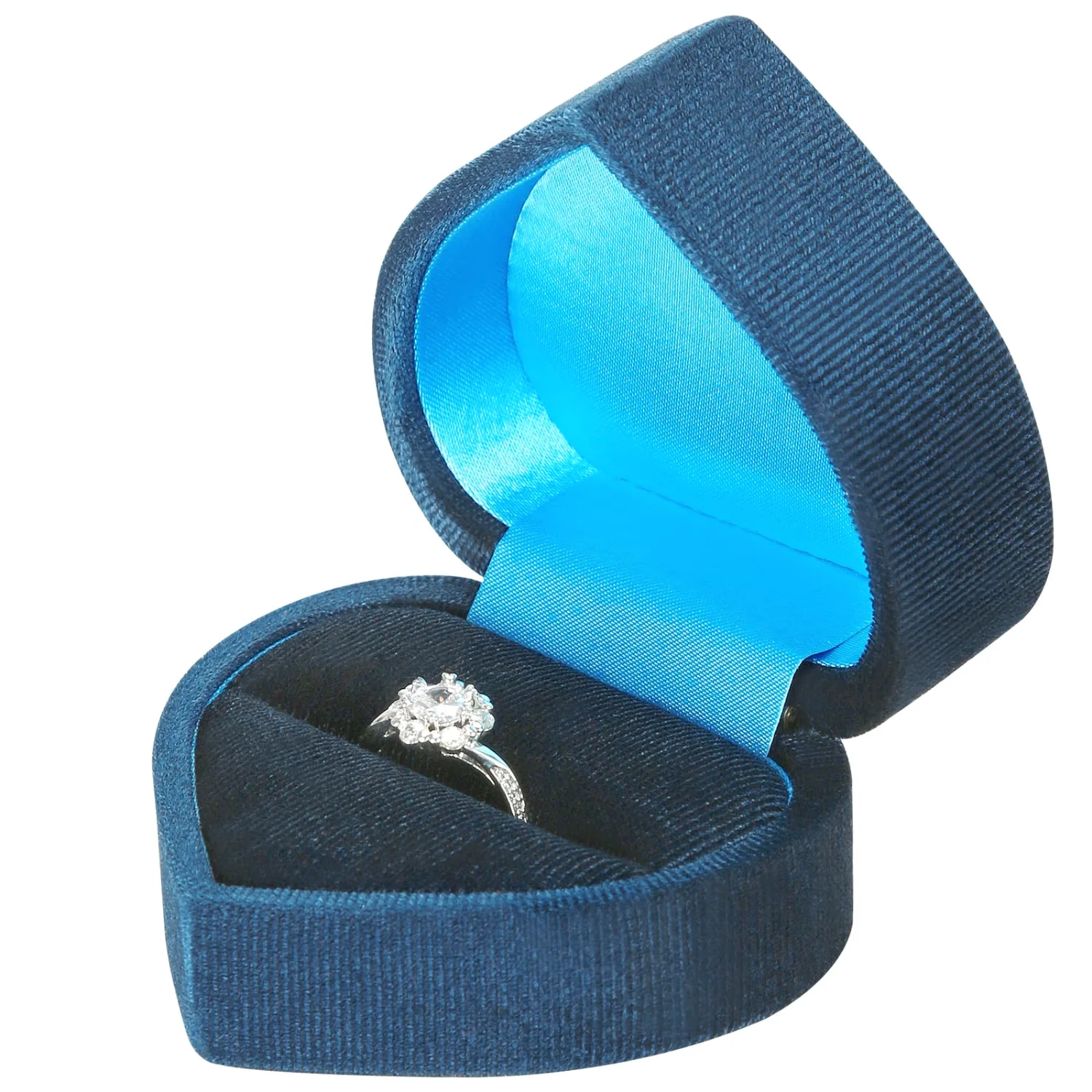 LETURE Heart Velvet Ring Box in Blue