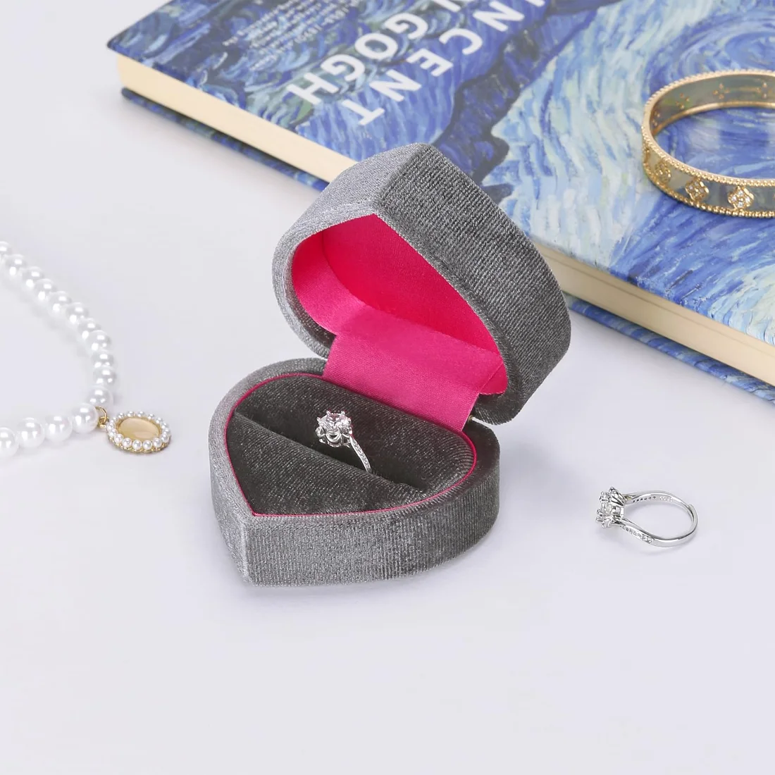LETURE Heart Velvet Ring Box in Grey, view 2