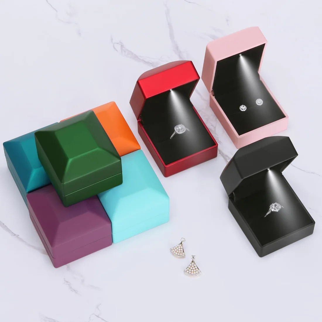 LETURE LED Ring Box in Green, view 3