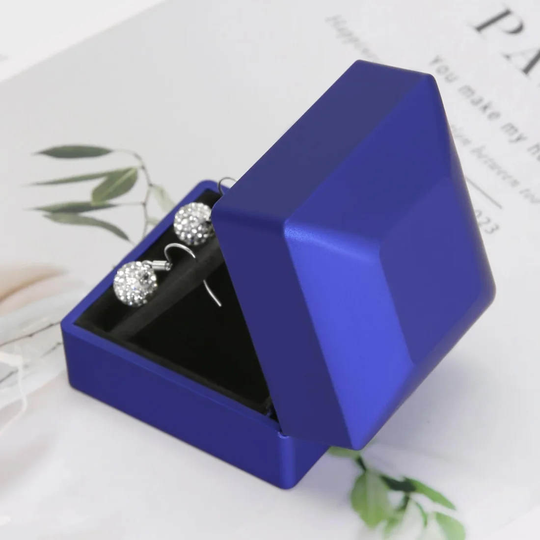 LETURE LED Stud Earring Box in Blue, view 2