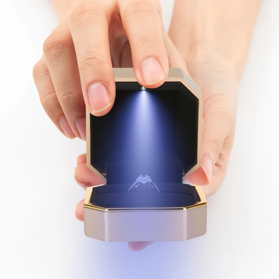 LETURE Luxury LED Ring Box in Gold, view 2
