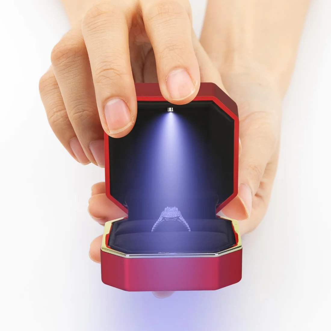LETURE Luxury LED Ring Box in Red, view 2