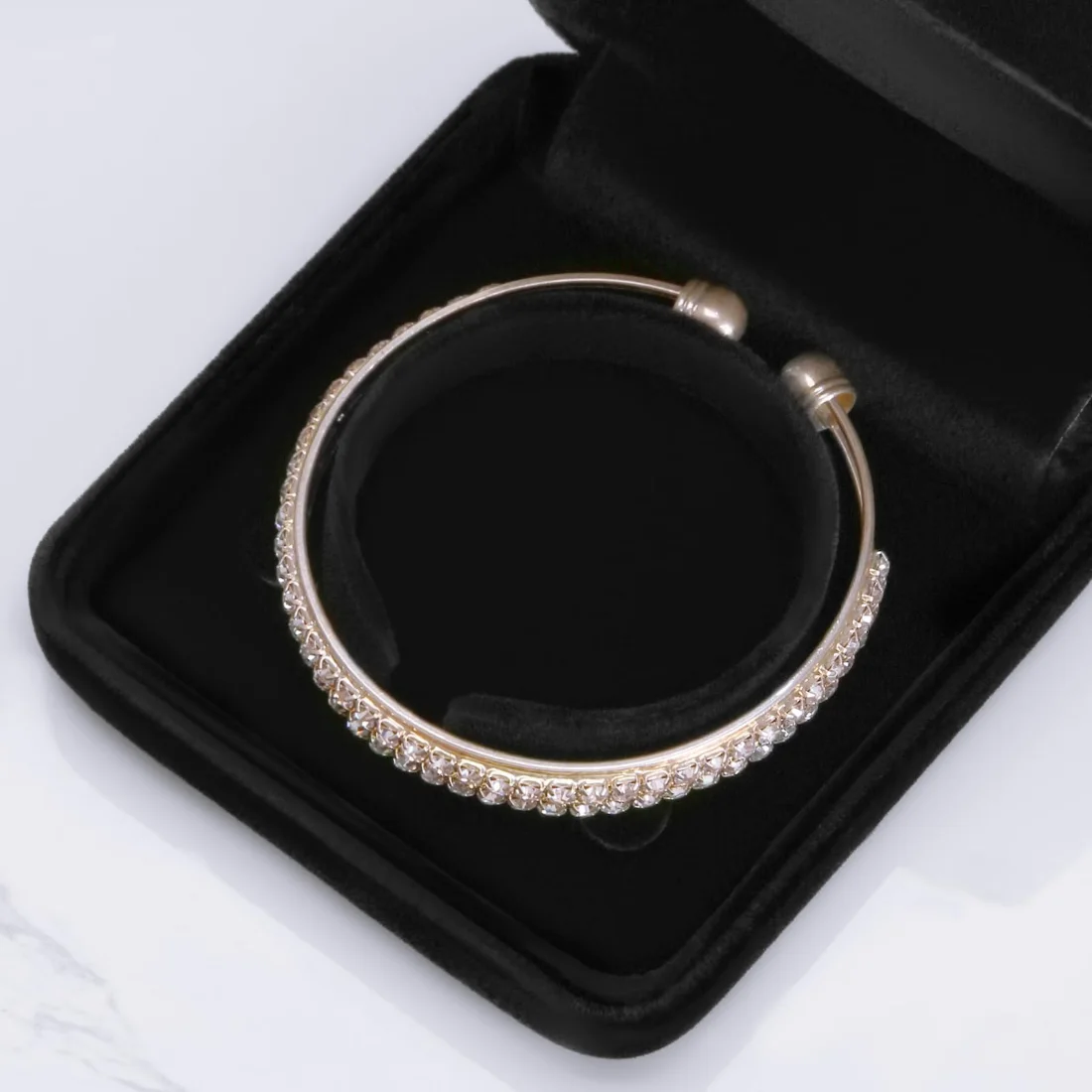 LETURE Metal LED Bracelet Box in Black, view 3