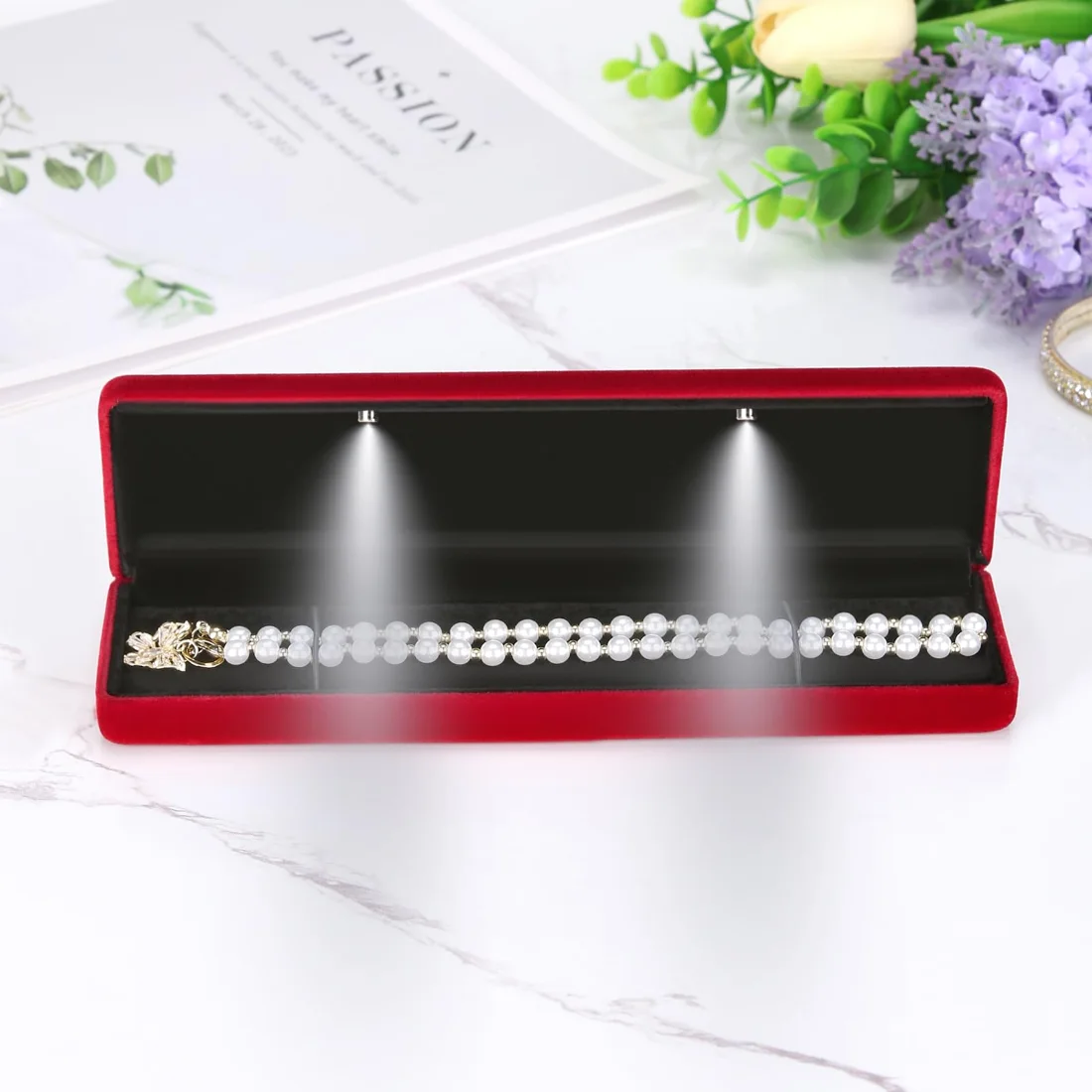 LETURE Metal LED Long Chain Box in Red, view 4