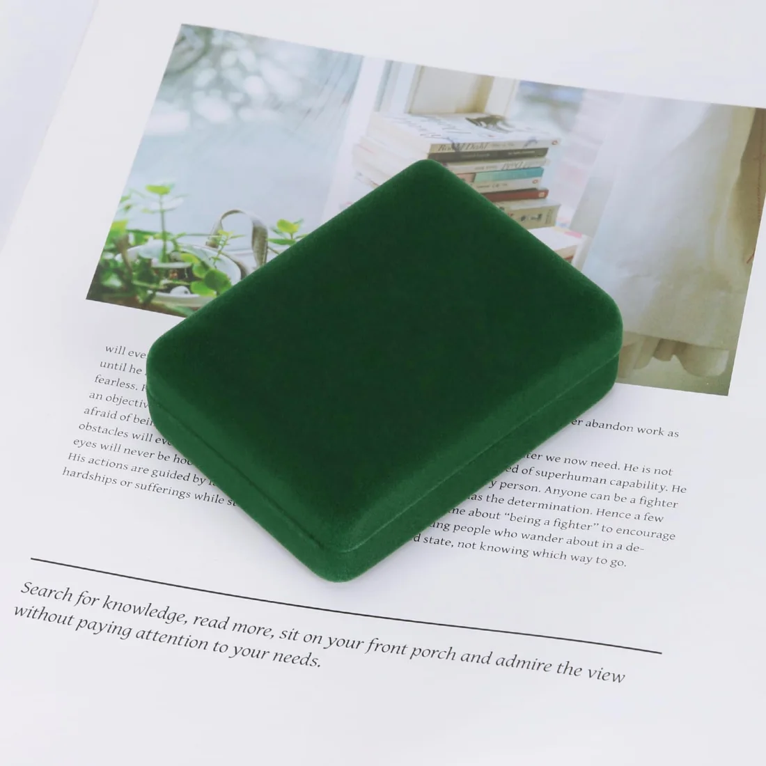 LETURE Metal LED Pendant Box in Green, view 3