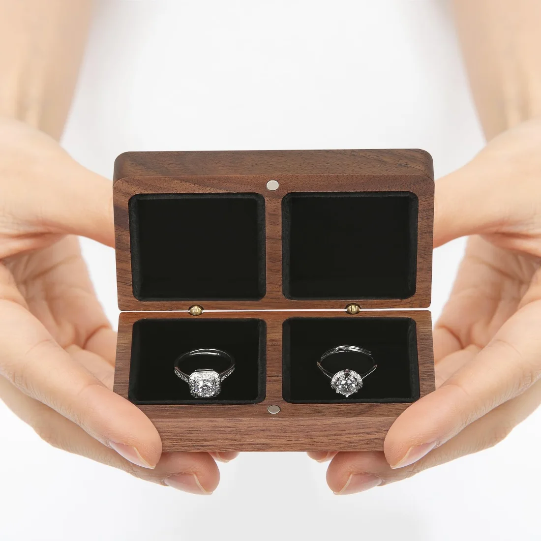 LETURE Wooden Double Wedding Ring Box in Black lining, view 4